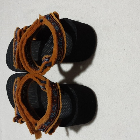 TEVA W7 Black and Orange Strappy Sandals - Picture 5 of 9